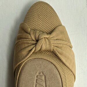 Vivaia Flat Ballet Shoe - NEW in Box - GOLDEN (Tan)